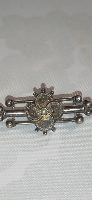 Брош з срібла 830