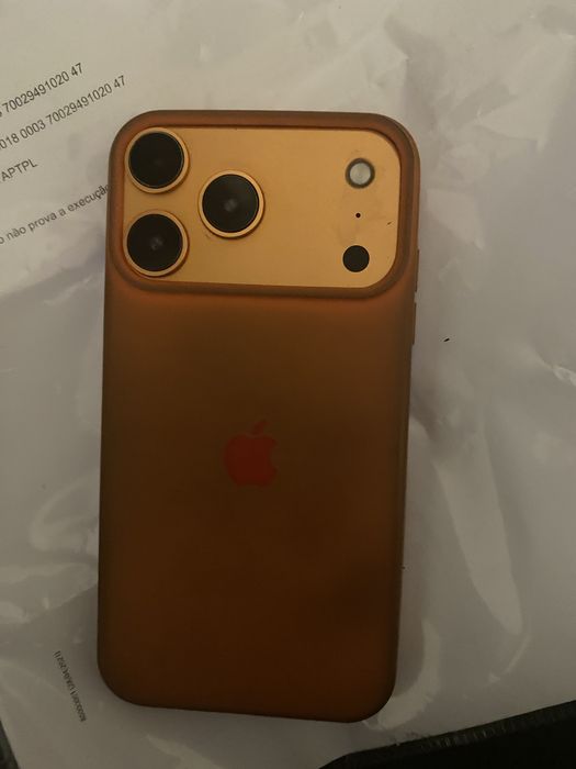 Iphone xr transformado em 17 por