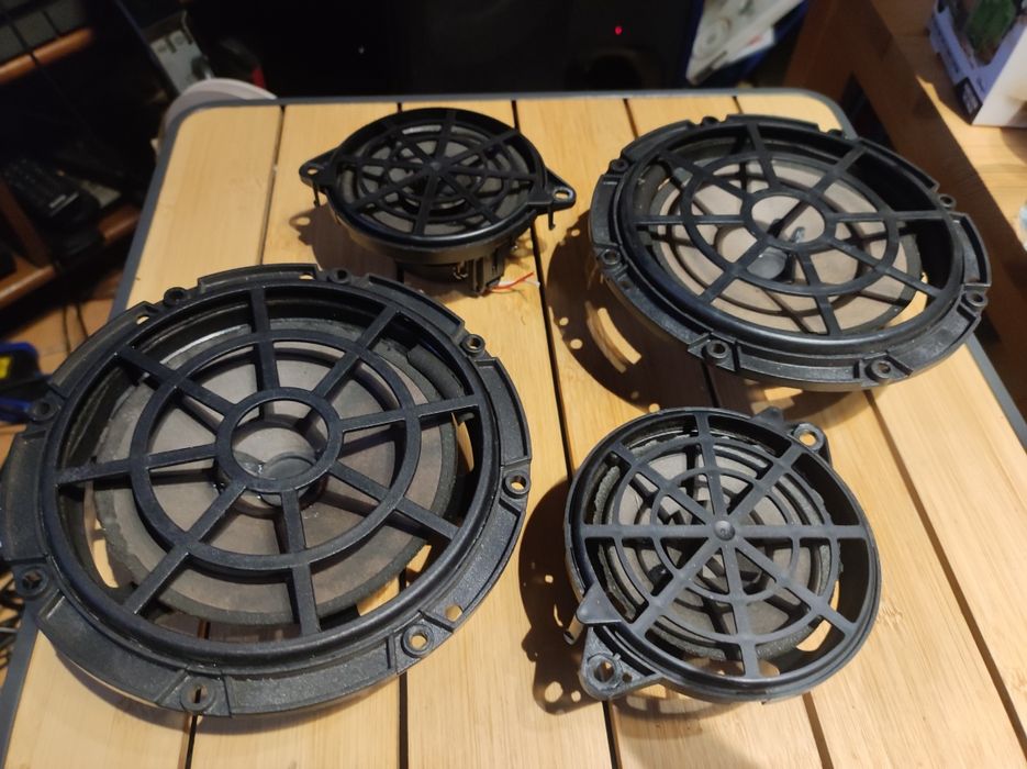 Głośniki samochodowe , koszyki i mocowania Peugeot 206 CC