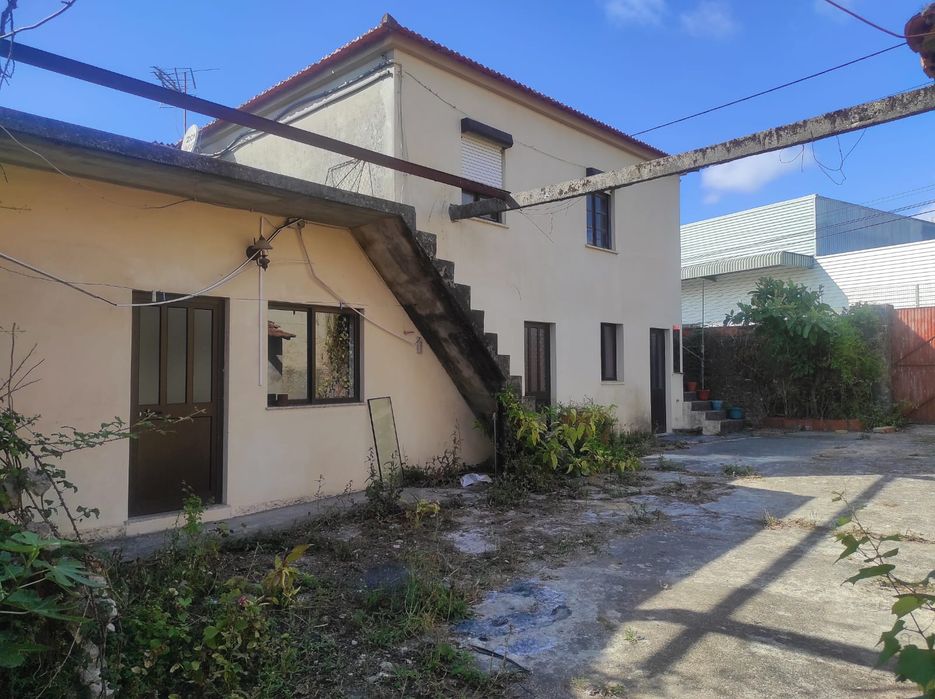 Moradia T2 lote com 415m2 em Alagoa Águeda  possível troca permuta por apartamento zona de Águeda