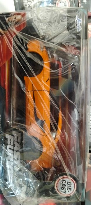 9 carros fast and furious em escala, completamente novos