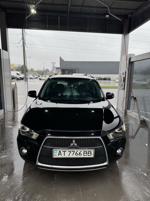 Продам Mitsubishi Outlander XL