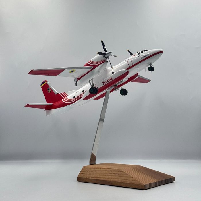Преміум модель літака Ан-32П Пожежний ДСНС України, масштаб 1:72 (40см