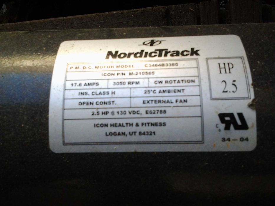 motor jerador de  corrente com vento nas pas
