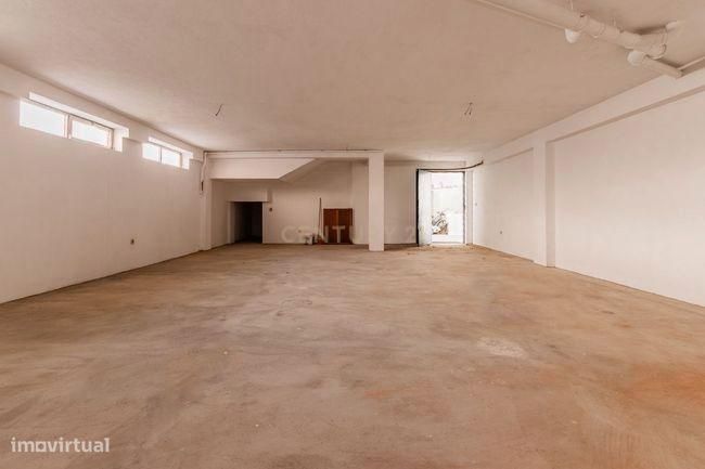 Warehouse for Sale | 73 m² | Ermesinde – Travessa do Ramalhão