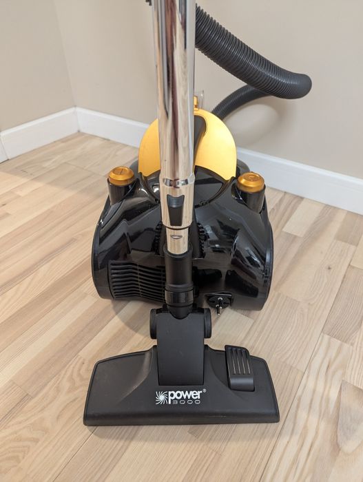 Odkurzacz bezworkowy/kolbowy