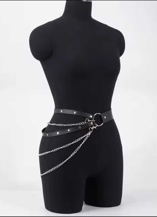 Pasek z łańcuszkiem harness