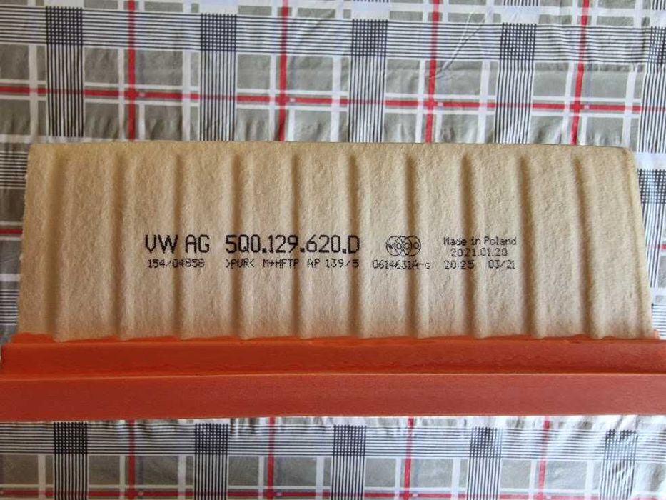 Воздушный фильтр оригинал VAG 5Q0 129 620 D (5Q0129620D)