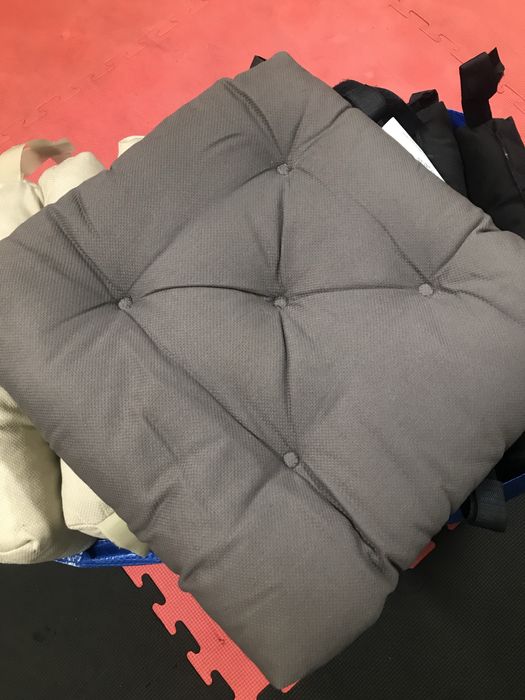 Almofada de cadeira IKEA preta/beje/cinzenta