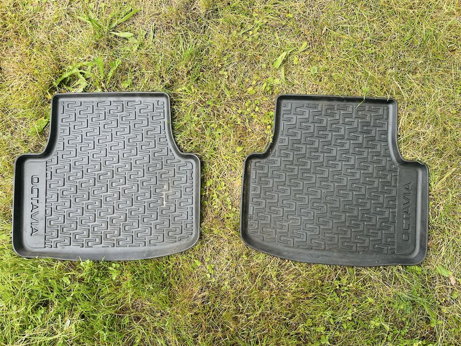 Oryginalne dywaniki tylne Skoda Octavia