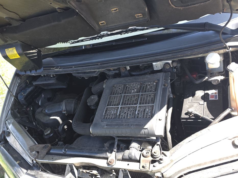 Mitsubishi Space Gear 2.5