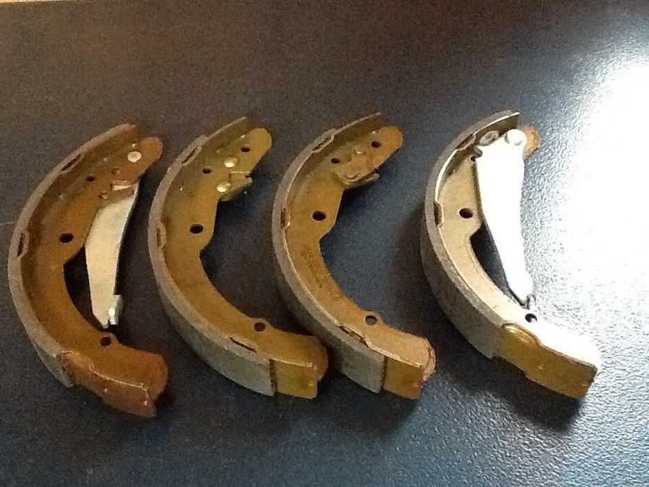 Продам тормозные колодки для автомобиля ВАЗ- 2104
