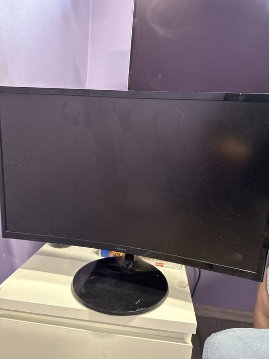 Samsung 24 cale curve