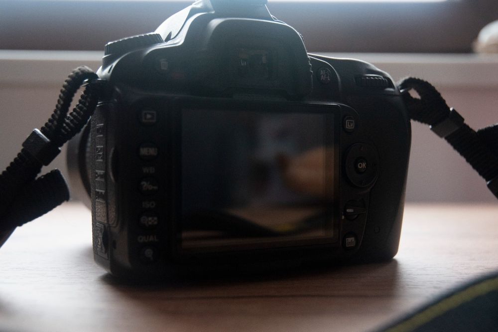 Nikon D90, bogate wyposażenie, stan jak nowy