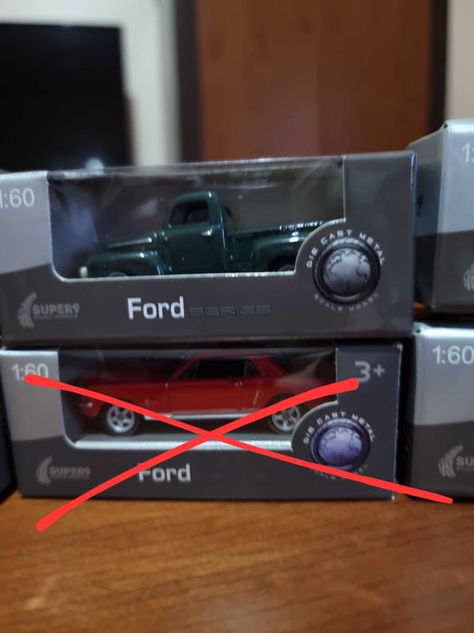 Hot Wheels Stranger Things, Super9 & Outros