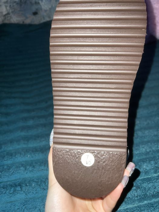 нові жіночі уги