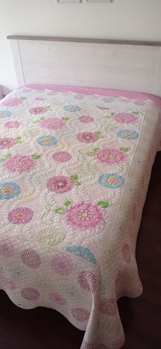 Cama de casal com estrado430937242526689281