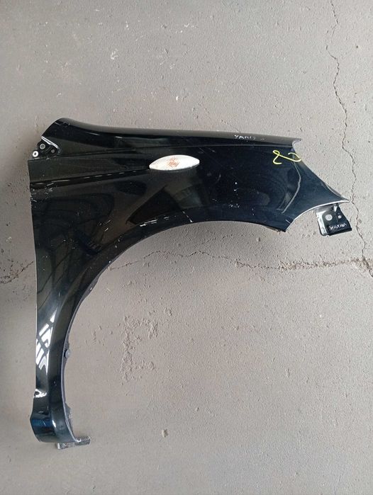 Błotnik prawy Toyota Yaris I Lift Nr 2