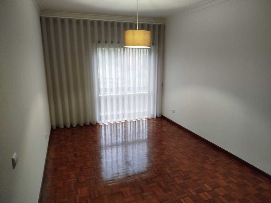 Apartamento T3 c/garagem