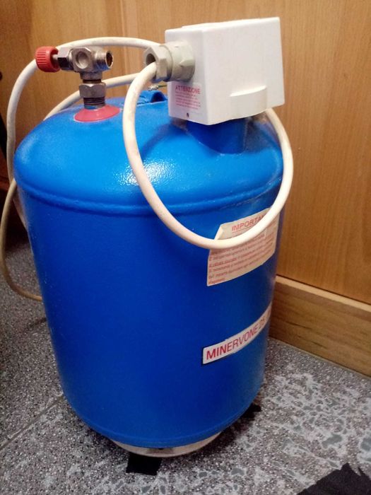 Termoacumulador próprio para cabeleireiro 25L