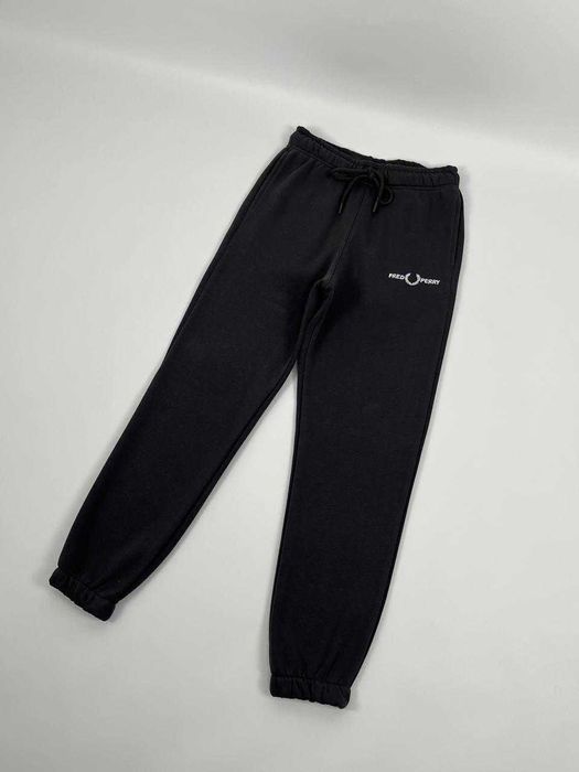 Штани Fred Perry