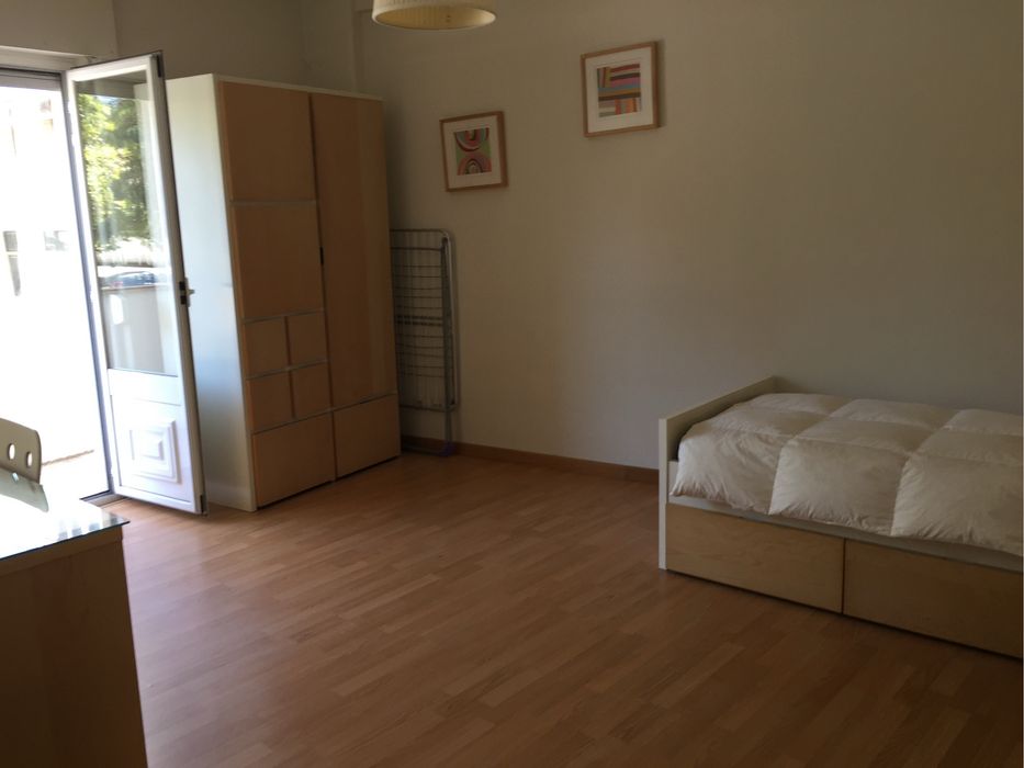 2 quartos individuais  junto ao metro q. conchas e c.grande