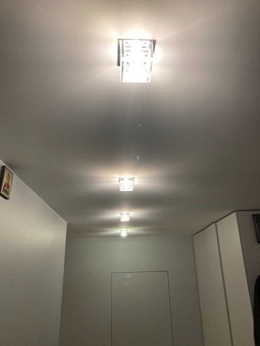 Стеклянные светильники в потолок, комплект.