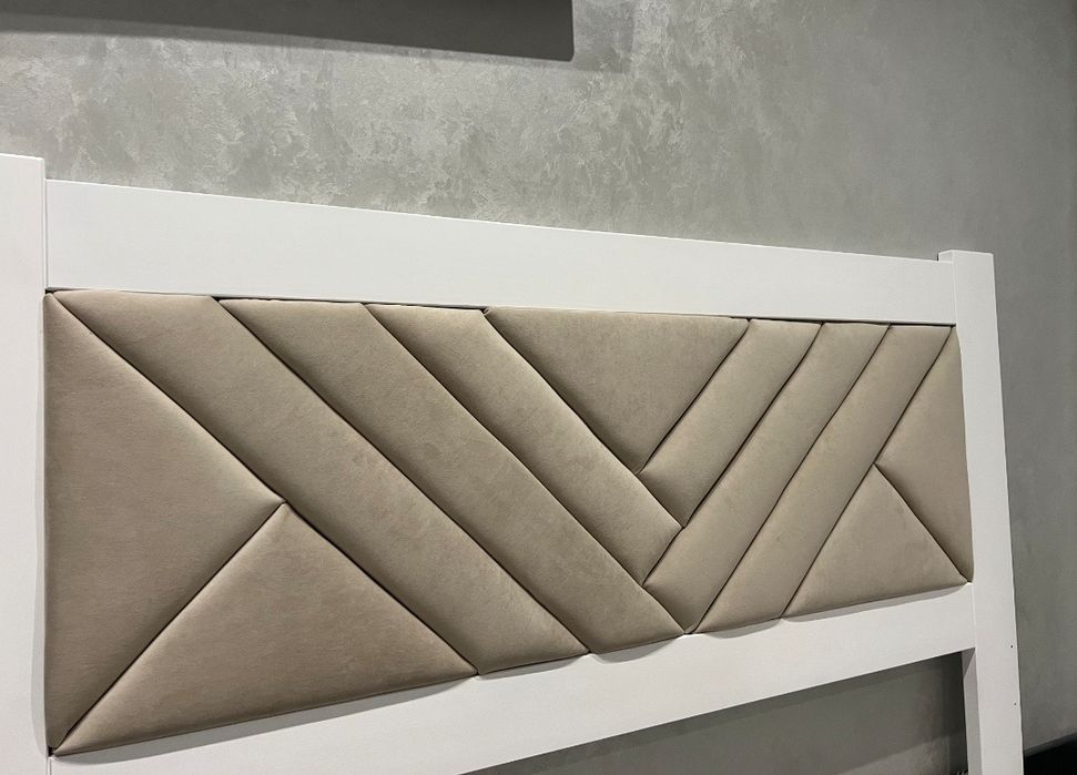 Ліжко 160*200 дерев'янне з м'яким ізголів'ям