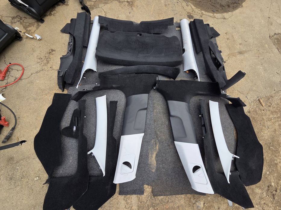 Пластик салона Tesla Model 3 Highland