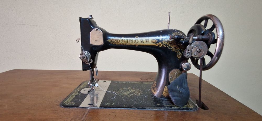 Máquina de Costura Singer 15K Antiga (1920) – Funcional