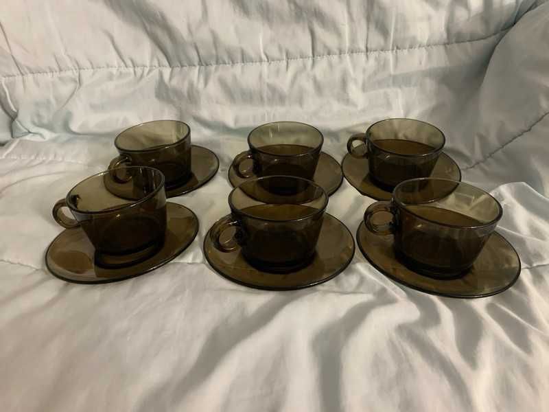 6 chávenas + 6 pires almoçadeiras pirex