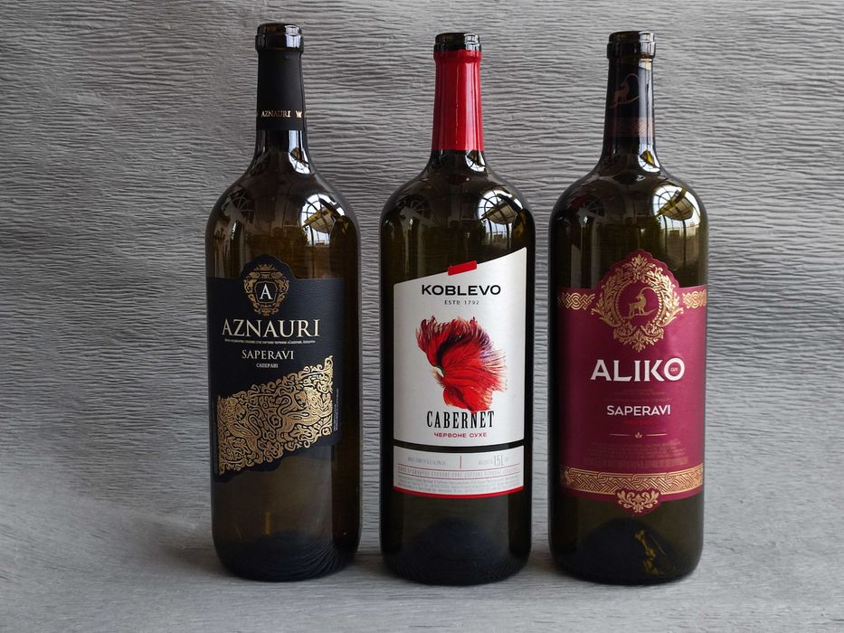 Бутылка винная стеклянная 1.5л