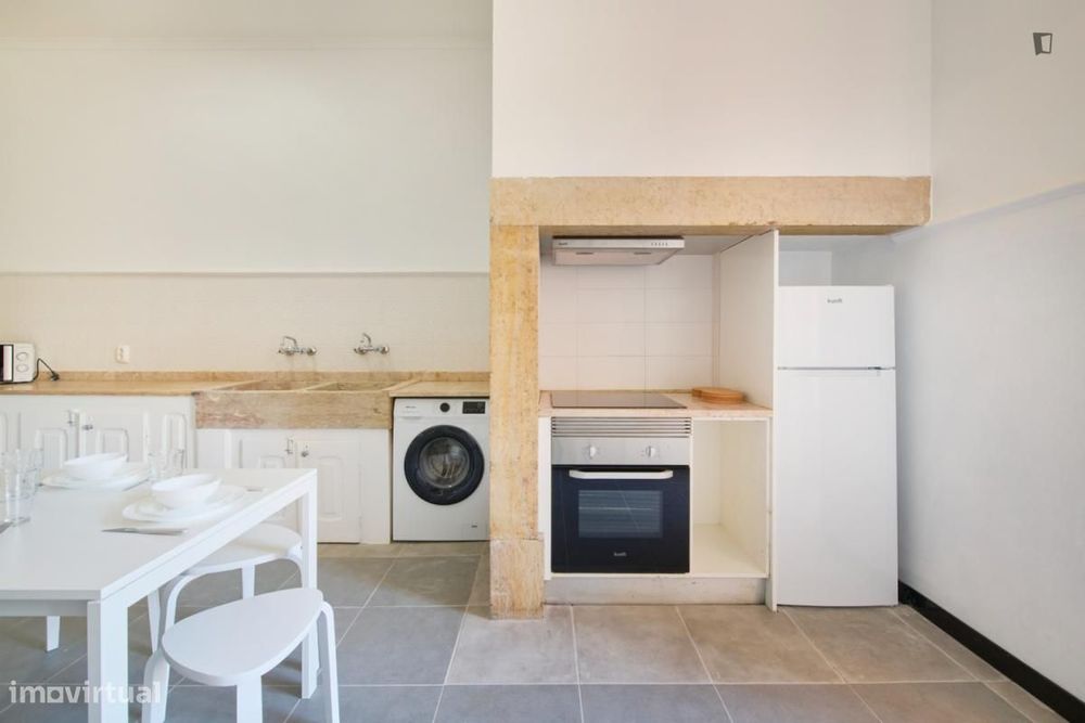 Quarto - localizado em Entrecampos Lisbon