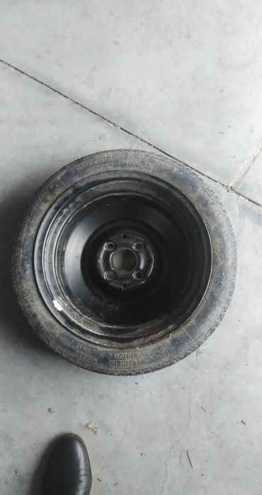 Pneu e jante R14 suplente