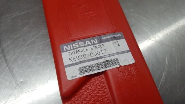 Triângulo de sinalização NISSAN Leaf EV (ZE0)