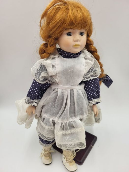 Porcelanowa lalka