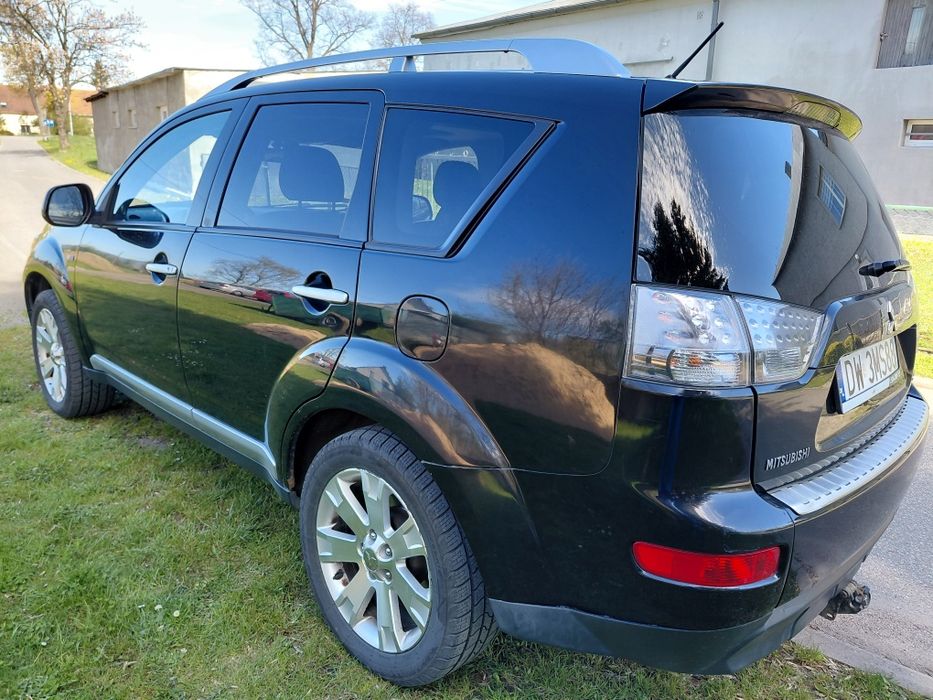 Mitsubishi Outlander 2007r 4x4 10 lat 1wł 7 osób Navi hak