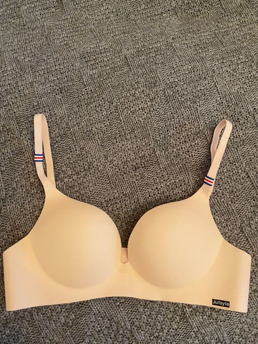 Бесшовный бюстгальтер пушап, 80АВ