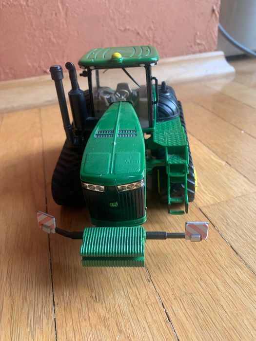 Britains traktor JOHN DEERE 9560RT 1:32