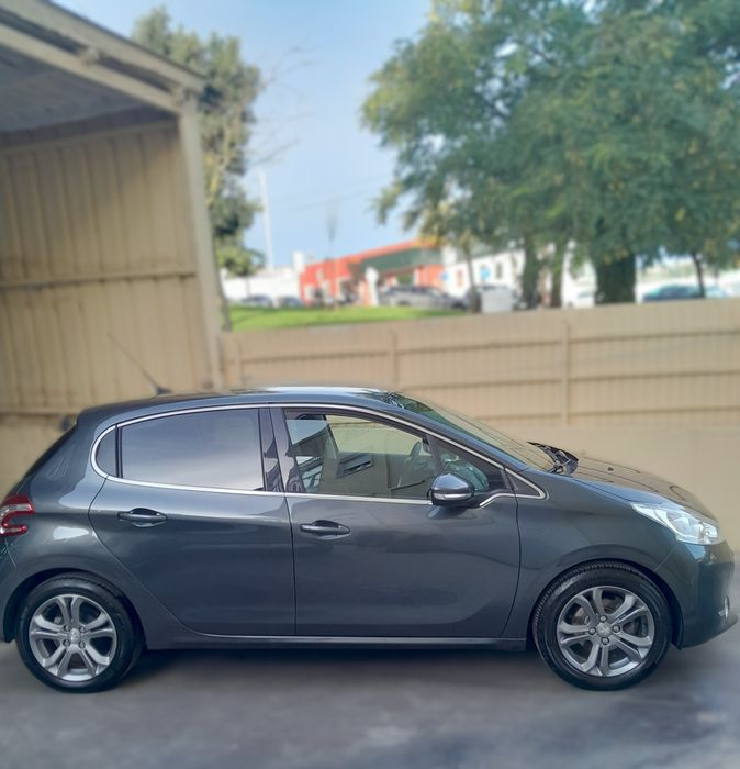 Peugeot 208 Allure