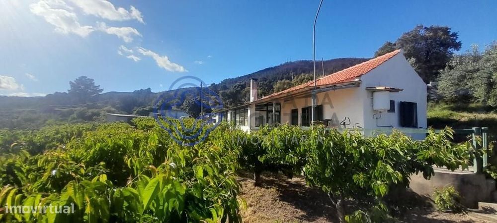 Refúgio Rural com Vista para a Serra
