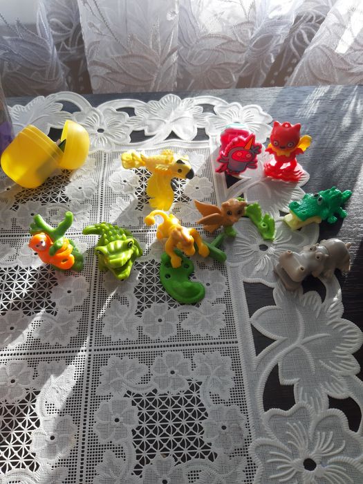 Киндер игрушки  дракоша