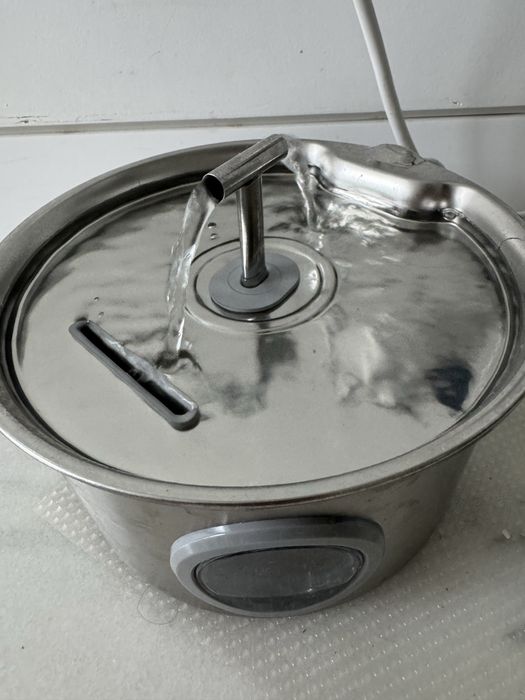 Fonte de Água para Gatos