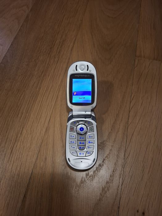 Motorola V525 2 sztuki - kolekcjonerskie antyki