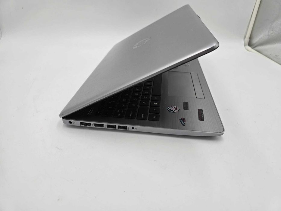 Laptop HP 255 G8 15,6" AMD Ryzen 5 8 GB / 256 GB Ład