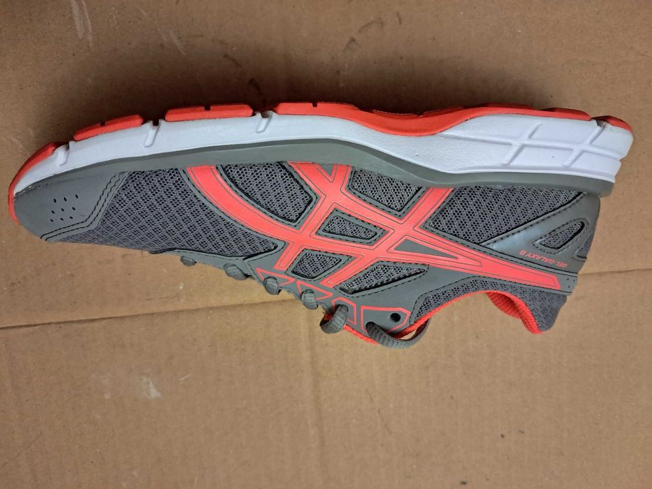 Детские кроссовки ASICS оригинал 38 размер стелька 24см