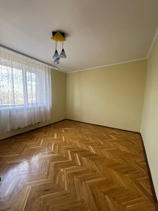 Продаж 2 поверхового будинку