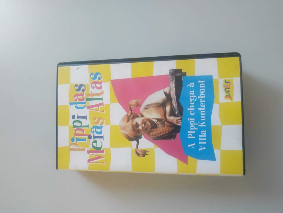 12 DVD e 2 cassetes VHS de Filmes infantis, originais