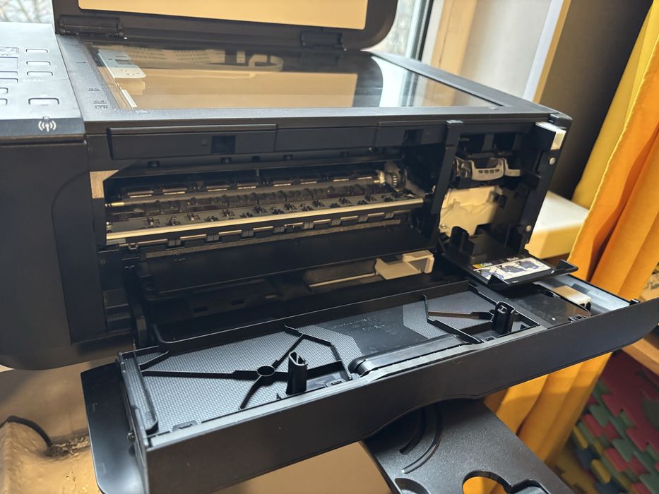 Принтер сканер Canon Pixma MG3240 Wi-Fi 3 в 1