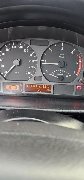 легковые автомоби БМВли